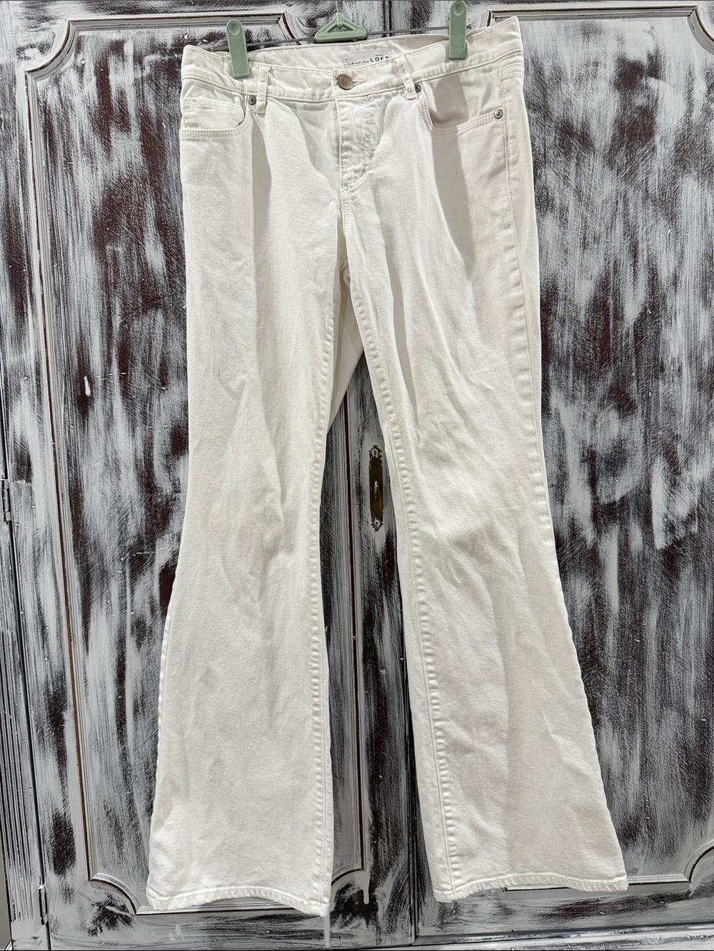 LOFT White Flare Jeans - Clean Wide-Leg Style